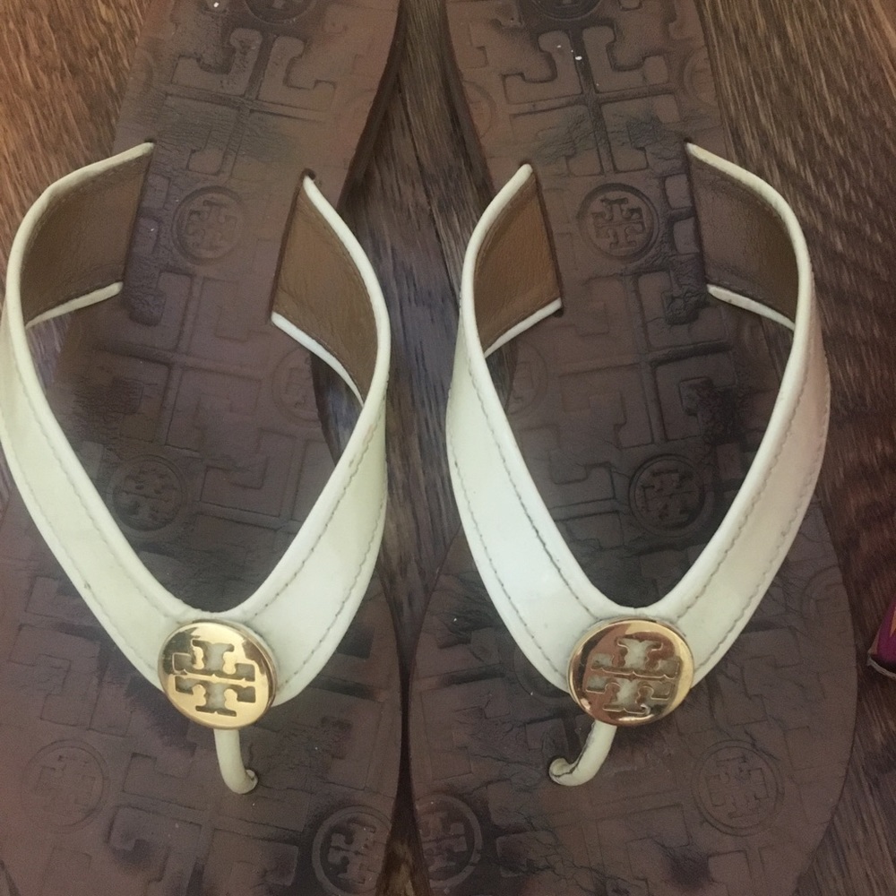 Tory Burch Ivory Patent Leather Thora Sandal 8 - Picture 3 of 8